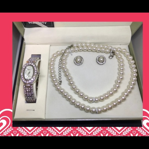 COPY - COPY - Côte d’Azur rhinestone watch/necklace/earrings set - Picture 4 of 10